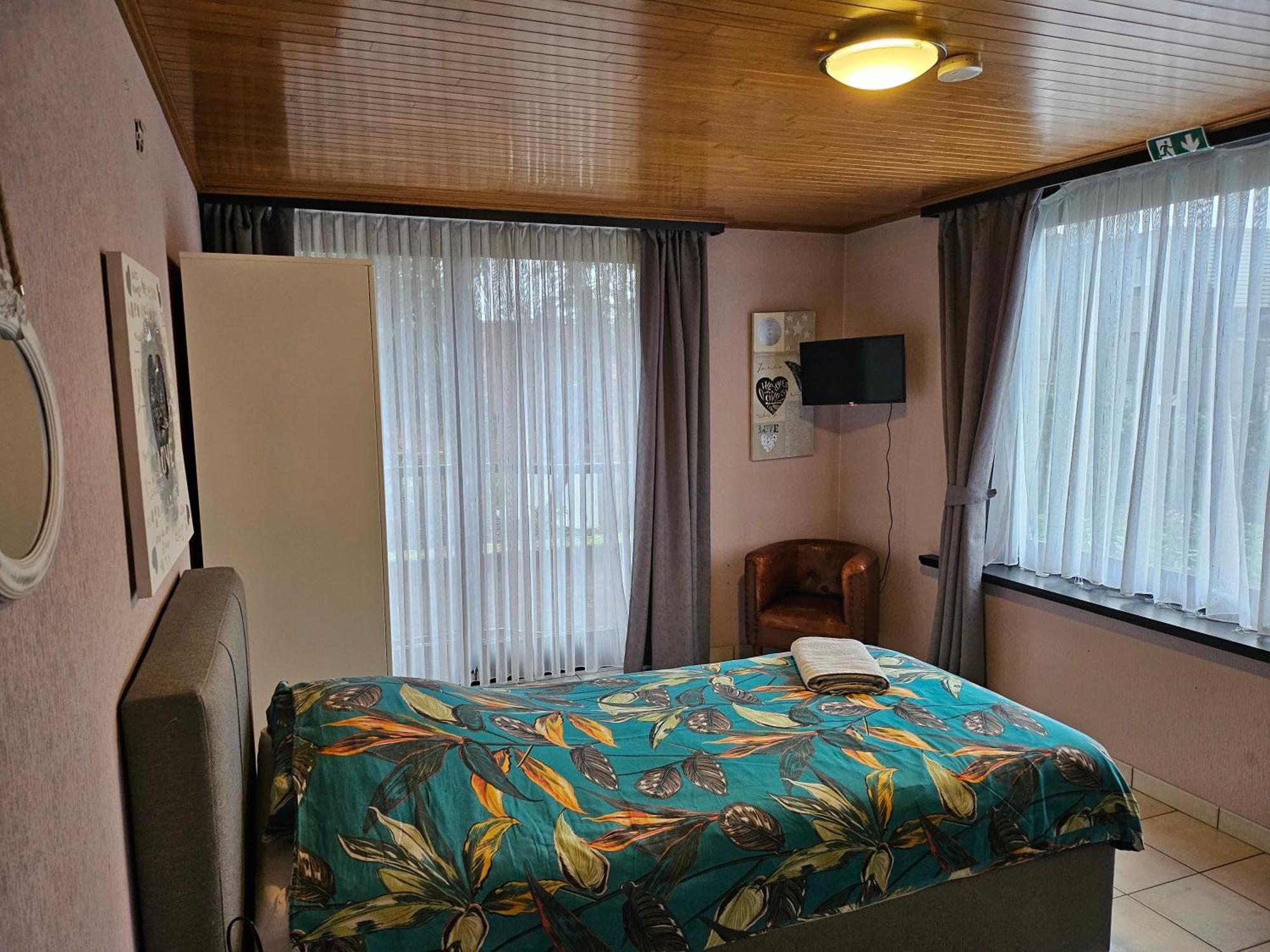 Homestay Gent-Merelbeke Self Check-In Service Melle Room photo