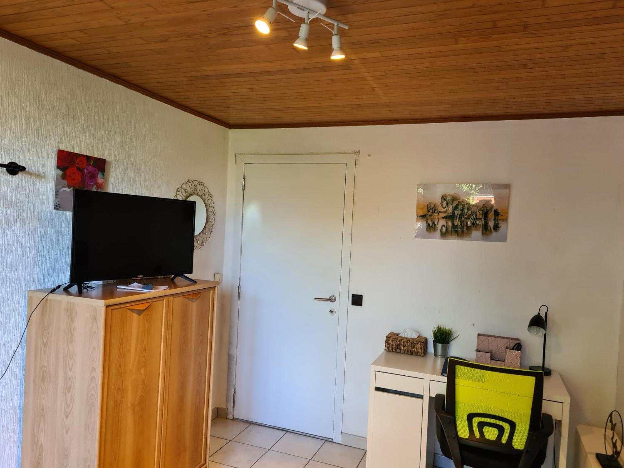 Homestay Gent-Merelbeke Self Check-In Service Melle Room photo